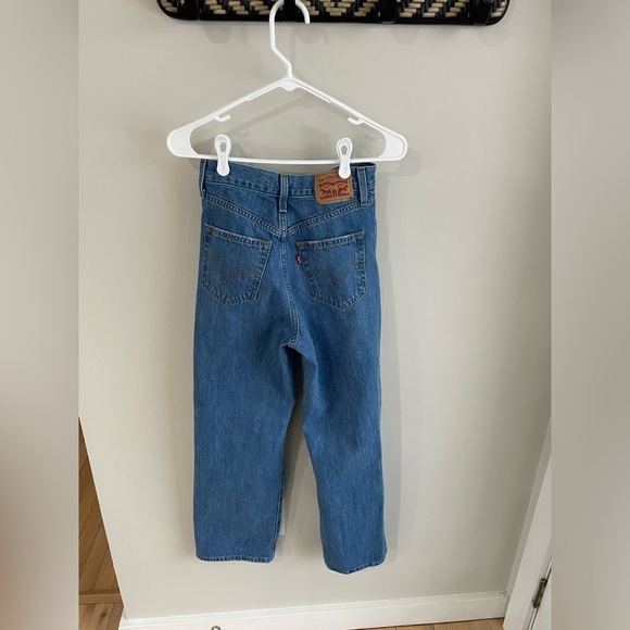Levi’s High Waisted Straight Distressed Jeans - Size 25 - Picture 12 of 16